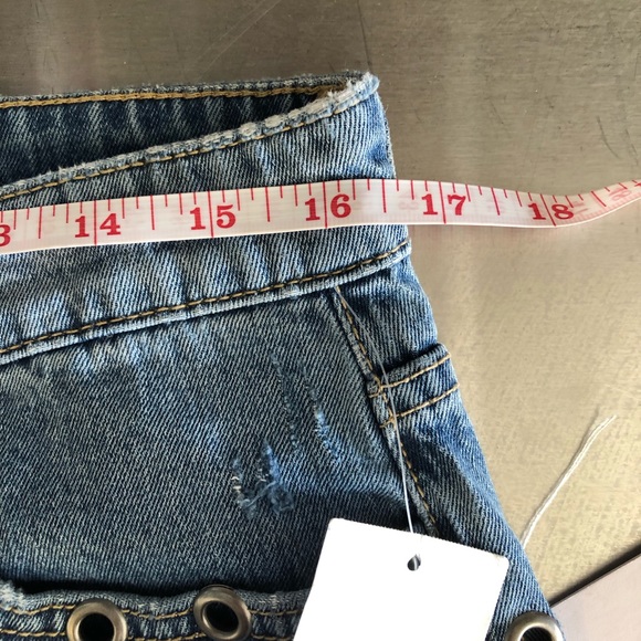 SAM EDELMAN The Derby Bermuda Denim Short Size 8 - Picture 6 of 8